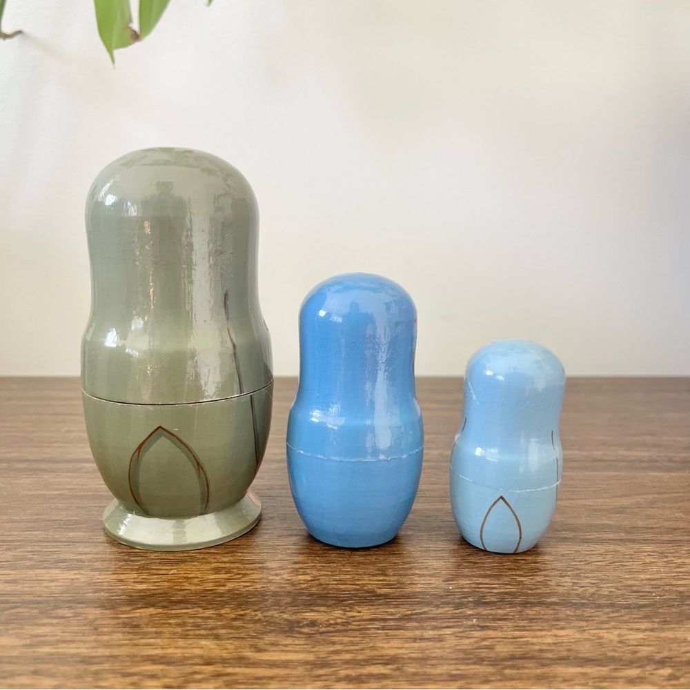 Totoro Nesting Dolls Wooden Nesting Doll Set Gray Blue and Tan Missing Two JAPAN - Picture 4 of 4